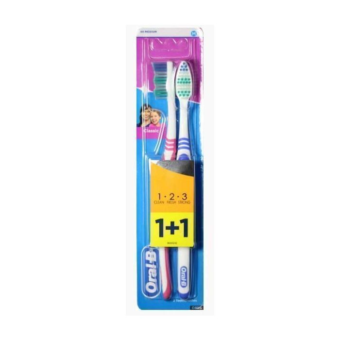 Зубна щітка Oral-BClassic 40 середня жорсткість х2 в аптеці