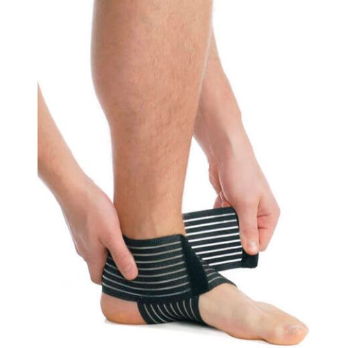 Бандаж на гомілковостопний суглоб Медтекстиль еластичний, р.L люкс, чорний (7011) в місті Канів : ціни, характеристика.  - фото №1 Бандаж на гомілковостопний суглоб Медтекстиль еластичний, р.L люкс, чорний (7011) в місті Канів : ціни, характеристика.