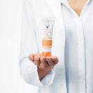 Крем Vichy Capital Soleil сонцезахисний тонуючий проти пігментних плям 3в1 SPF50+ 50 мл в Україні foto 2